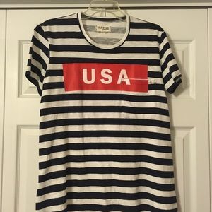 TEXTILE Elizabeth and James USA Tee